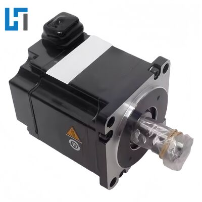 SGM7J-04AFA61/21 Yaskawa Motor New Original  Plc Programming Controller Module